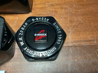 Reloj Casio G-Shock GA-2100 CasiOak Negro/Rojo