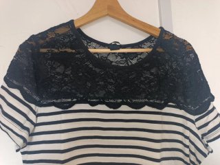 Blusa Rayas Negras y Blancas con Encaje