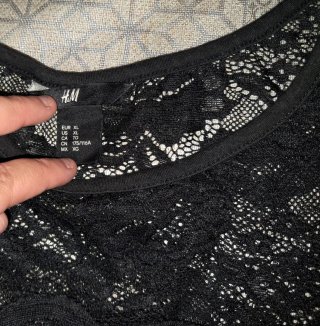 Blusa Rayas Negras y Blancas con Encaje