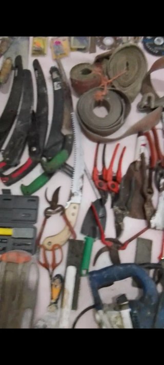 Taladro percutor y herramientas de albañilería