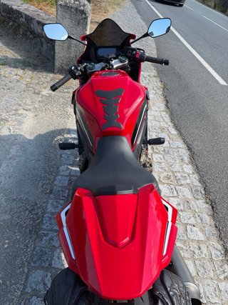 Honda CBR650R