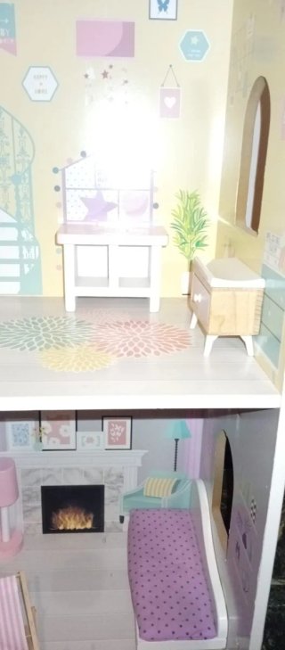 Casita de muñecas con accesorios
