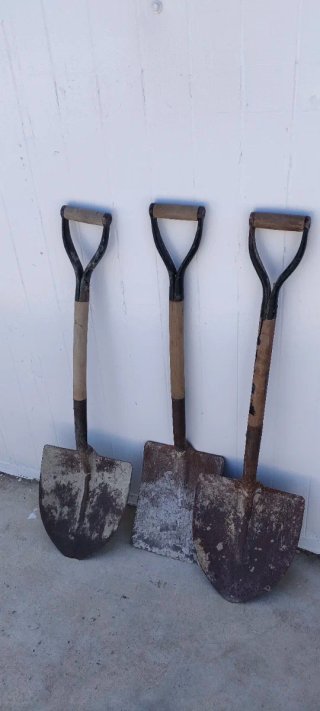 Lote de 3 palas de obra