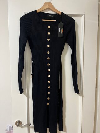 Vestido negro botones dorados