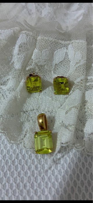 Conjunto Oro 18K Colgante y Pendientes
