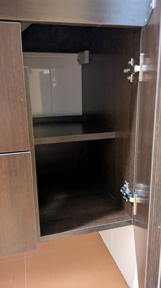 Mueble baño suspendido lavabo cerámica y espejo
