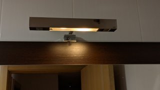 Mueble baño suspendido lavabo cerámica y espejo