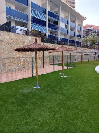 Se hacen y se reparan sombrillas y pérgolas varios
