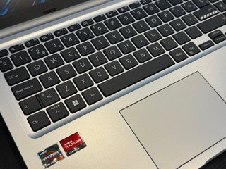Portatile ASUS Vivobook 15 R7 16GB 512GB