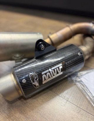 Escape Mivv GP pro carbon Yamaha MT-09