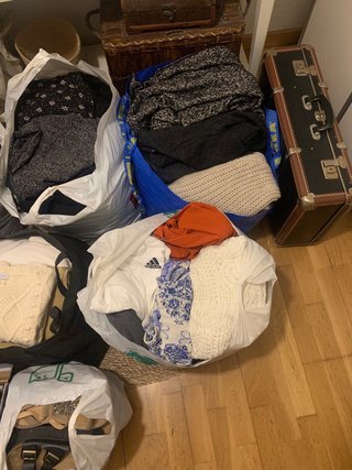 CHOLLO LIQUIDACIÓN lote ropa mercadillo rastro