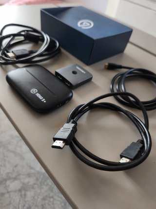Capturadora Elgato HD60 S+ Completa