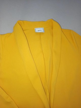 Blazer mostaza abierta