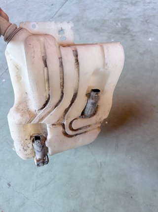Depósito limpiaparabrisas Nissan Qashqai J10