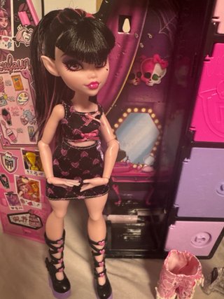Muñeca Monster High Draculaura con Armario