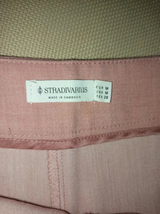 Falda pantalón Stradivarius rosa