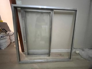 Ventana corredera aluminio. Ancho 120 mt y 110 alt