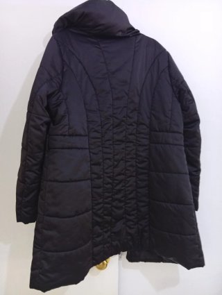 Chaquetón negro acolchado