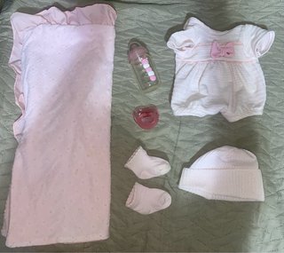 Muñeca bebé recién nacida