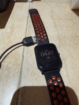 Amazfit Bip Smartwatch Negro + Caja + Cargador