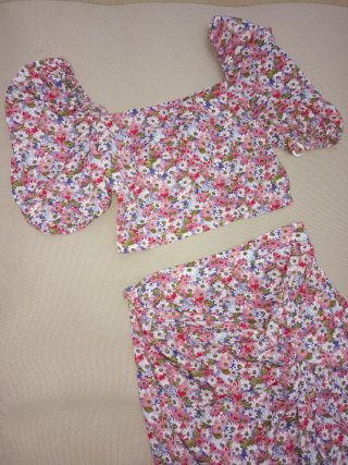 Conjunto top y falda floral