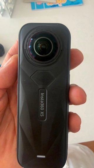 Cámara Insta 360 X5