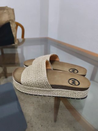 Sandalias Woman Key Beige/Marrón Talla 39