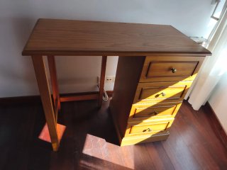 Escritorio de madera