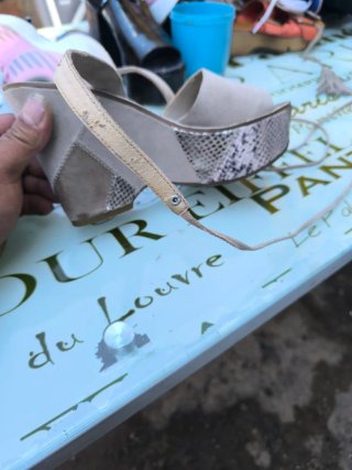 Sandalias negras YUU JOU