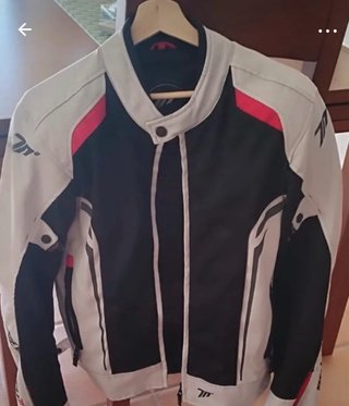 Chaqueta Moto Negra y Blanca