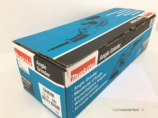 radial makita ga9020r