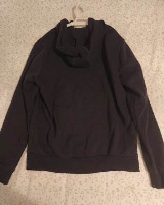 Sudadera con cremallera y capucha