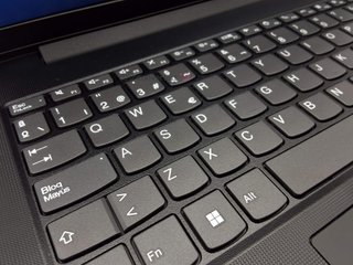 pc portatil lenovo v 15 g2