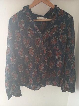 Camisa Estampada Paisley Azul y Rojo Talla L