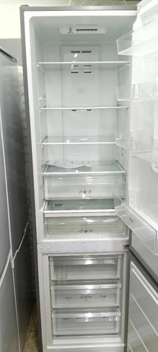 NEVERA COMBI CANDY NO FROST ENERGÍA A+