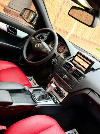 Mercedes C280 v6