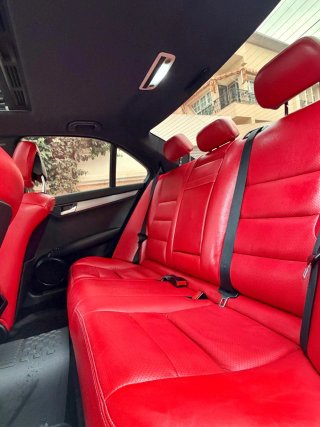 Mercedes C280 v6