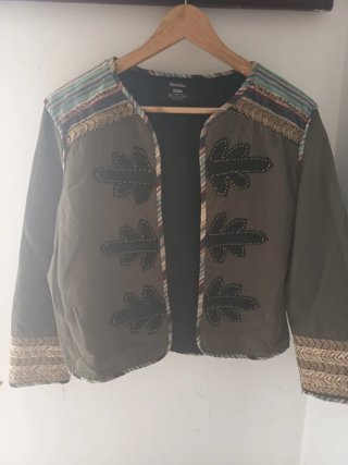 Chaqueta etnica