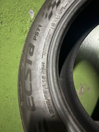 Neumático Kumho 205/65 R16 95H