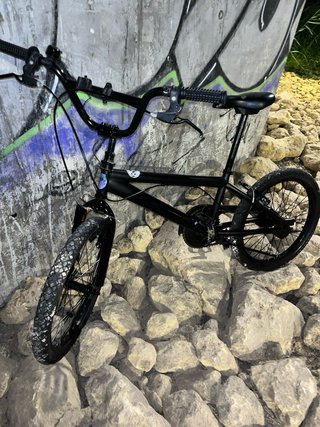 Bicicleta BMX Negra