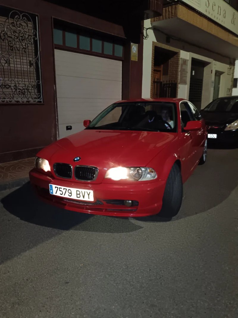 BMW XM 2002 - foto 1