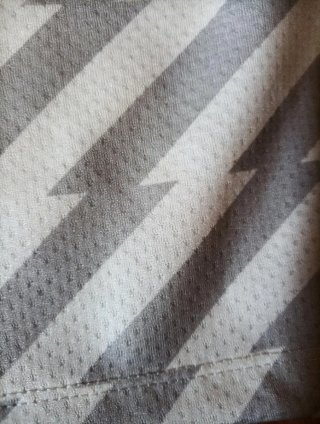 Camiseta Blanca STWD. 1991 Patrón Zigzag talla S
