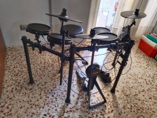 Batería Electrónica Alesis Nitro Mesh Kit