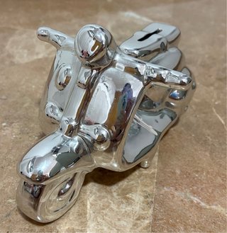 Hucha Moto Plateada