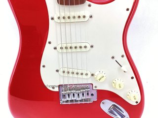 guitarra electrica squier bullet stratocaster