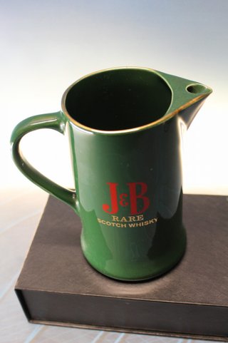 Jarra de porcelana J&B