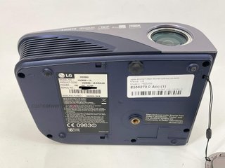 proyector polivalente lg hs200g