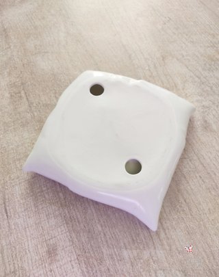 Plato de cerámica blanco