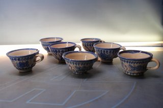 Platos y tazas cerámica de Muel (Teruel).