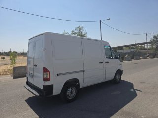 Mercedes-Benz eSprinter 2001